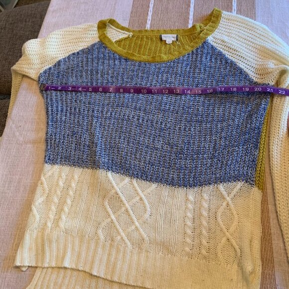 Fifty Street Lightweight Crew Knit Sweater - Size L - Picture 3 of 7